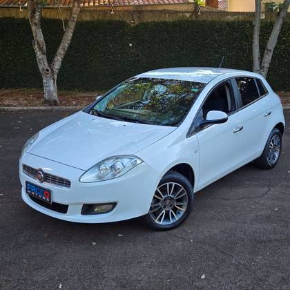FIAT BRAVO 1.8 ESSENCE 16V FLEX 4P MANUAL FIAT BRAVO 1.8 ESSENCE 16V FLEX 4P MANUAL